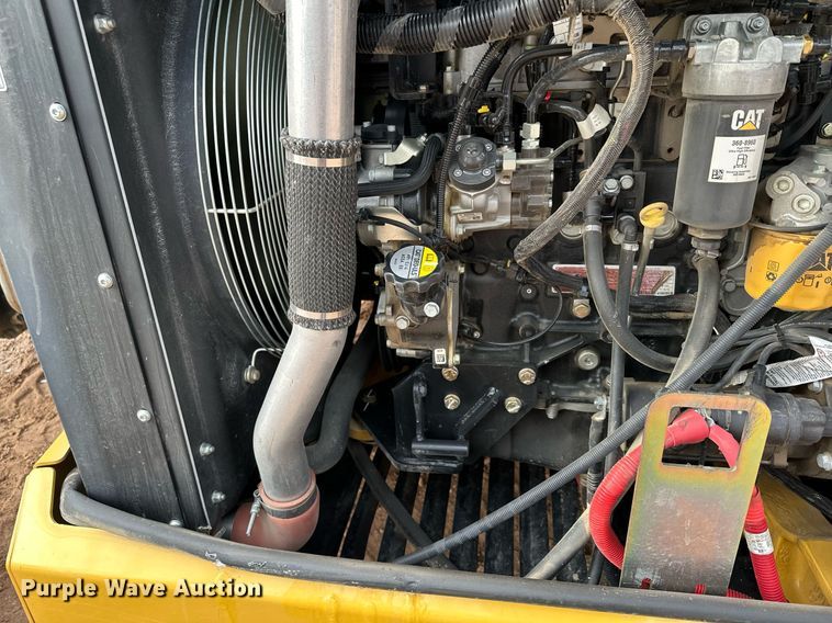 image for item LO9377 2019 Caterpillar TL642D  telehandler