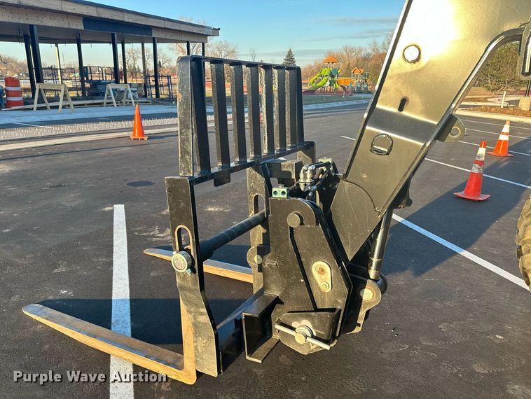 image for item LO9378 2020 Caterpillar TL642D  telehandler