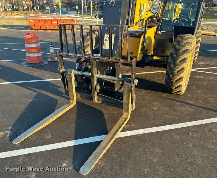 image for item LO9378 2020 Caterpillar TL642D  telehandler