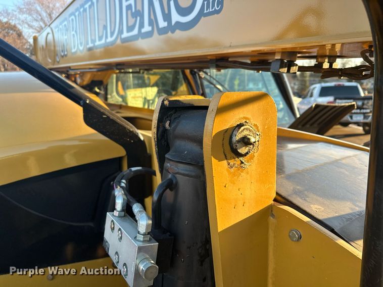 image for item LO9378 2020 Caterpillar TL642D  telehandler