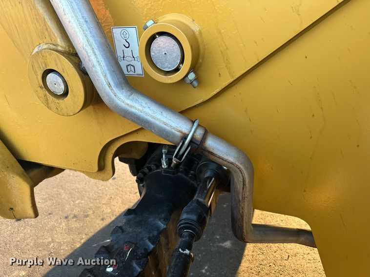 image for item LO9378 2020 Caterpillar TL642D  telehandler