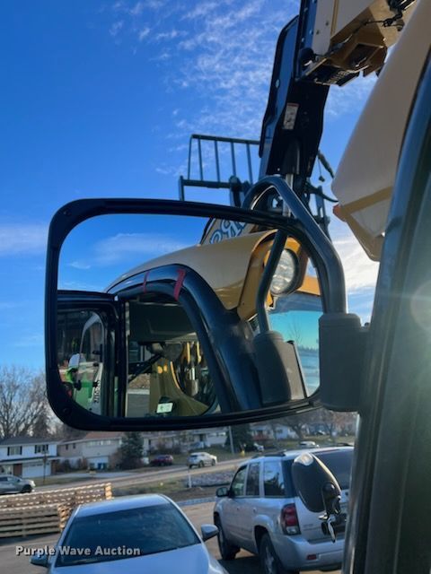 image for item LO9378 2020 Caterpillar TL642D  telehandler