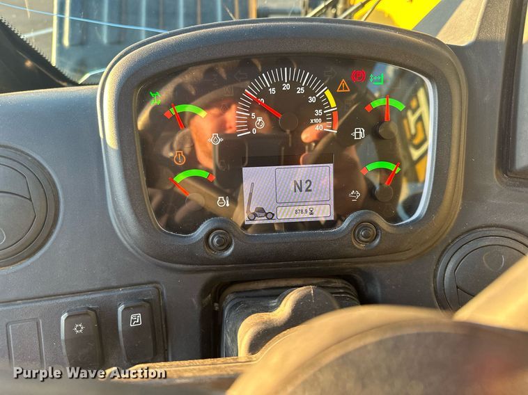 image for item LO9378 2020 Caterpillar TL642D  telehandler