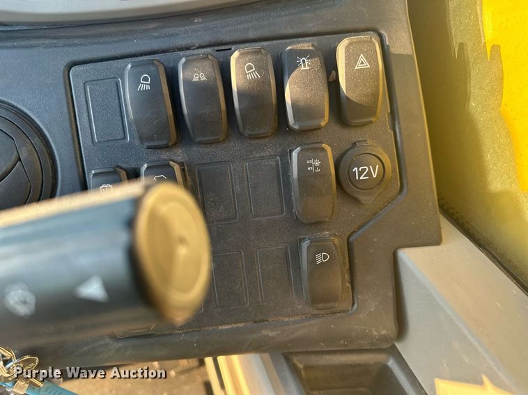 image for item LO9378 2020 Caterpillar TL642D  telehandler