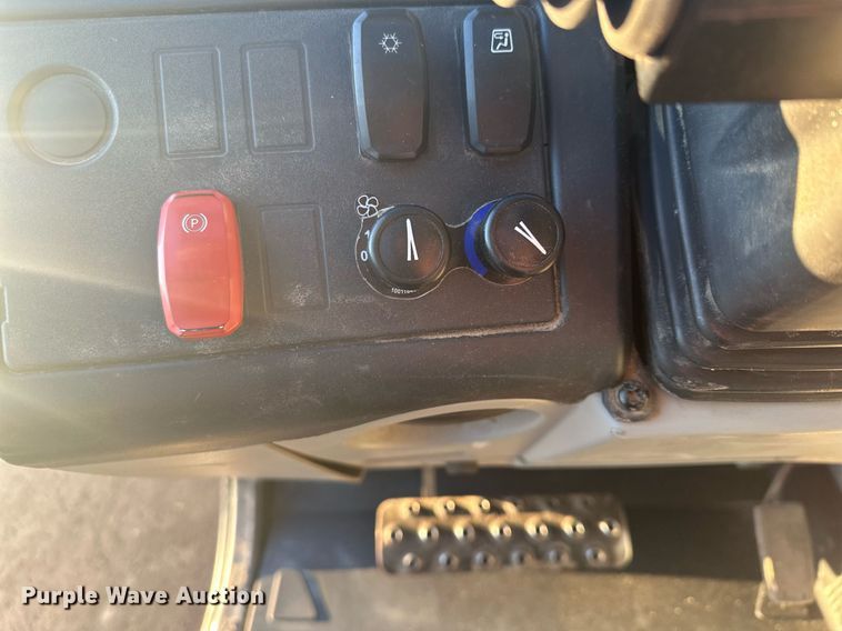 image for item LO9378 2020 Caterpillar TL642D  telehandler