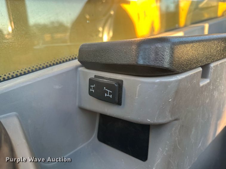 image for item LO9378 2020 Caterpillar TL642D  telehandler