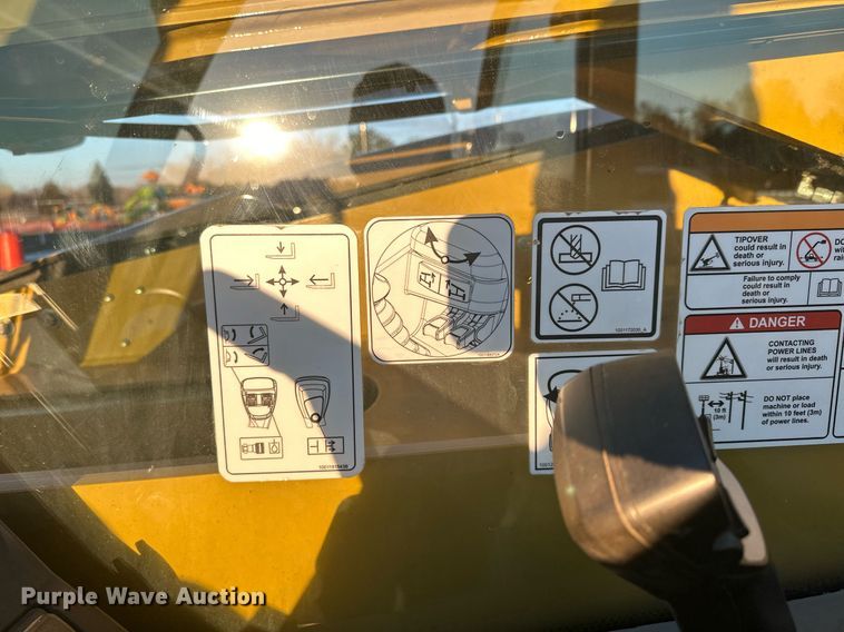 image for item LO9378 2020 Caterpillar TL642D  telehandler