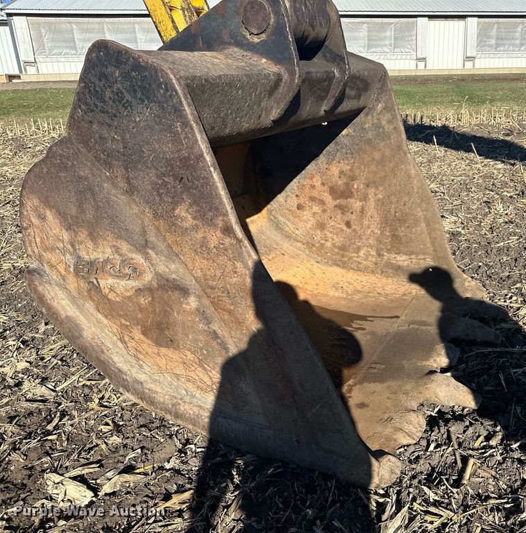 image for item LO9383 2004 Komatsu PC400LC-7L  excavator