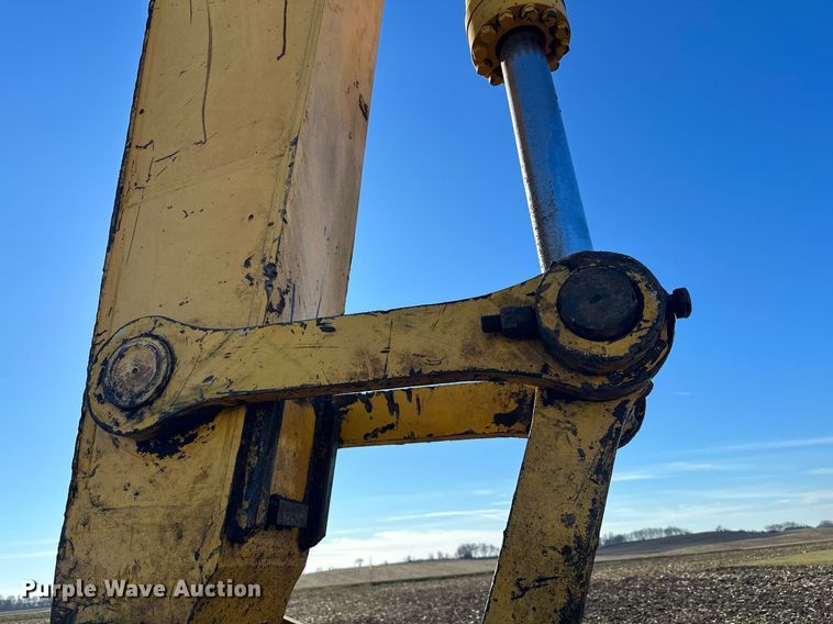 image for item LO9383 2004 Komatsu PC400LC-7L  excavator