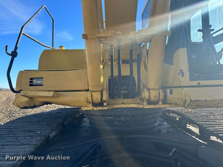 image for item LO9383 2004 Komatsu PC400LC-7L  excavator