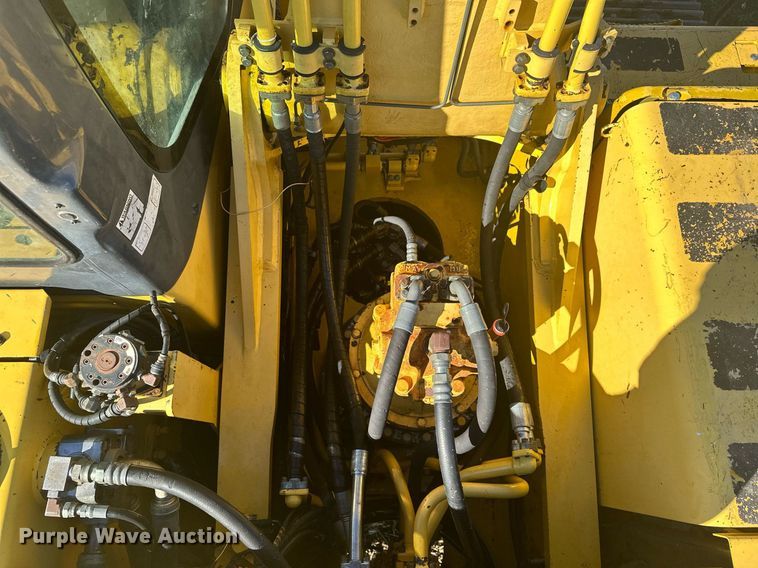 image for item LO9383 2004 Komatsu PC400LC-7L  excavator