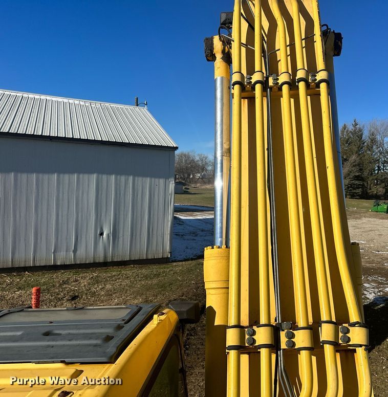 image for item LO9383 2004 Komatsu PC400LC-7L  excavator