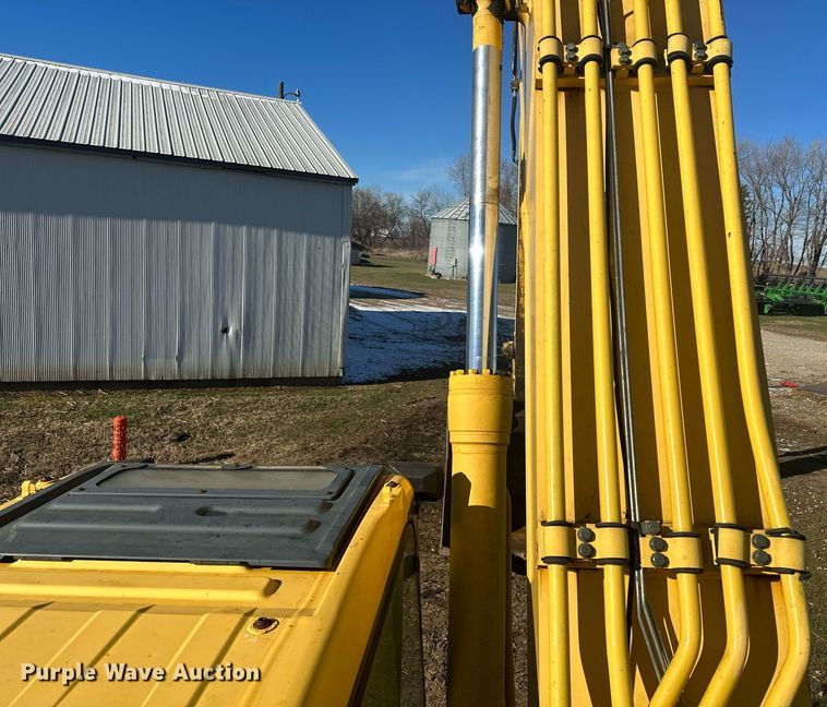 image for item LO9383 2004 Komatsu PC400LC-7L  excavator