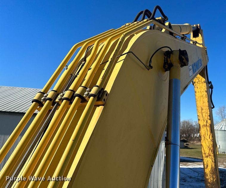 image for item LO9383 2004 Komatsu PC400LC-7L  excavator