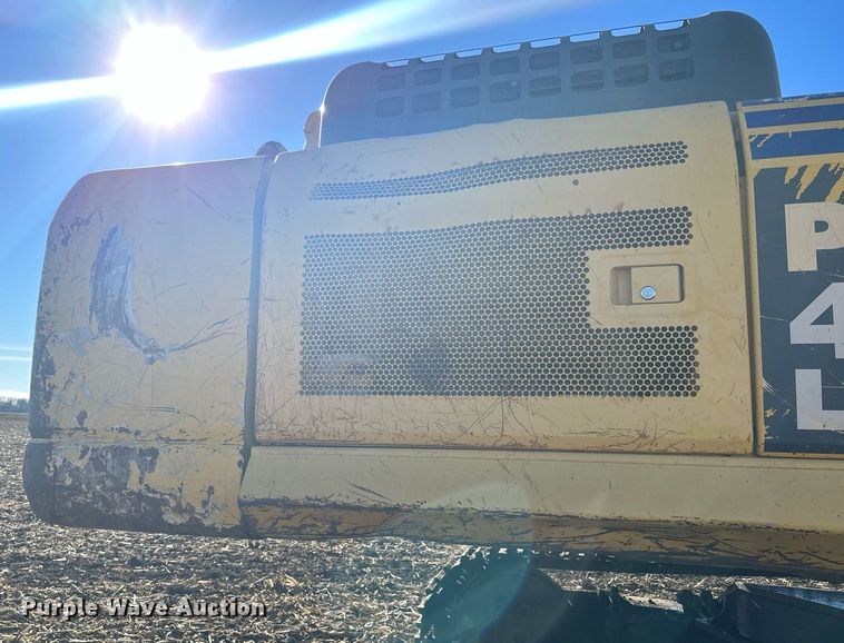 image for item LO9383 2004 Komatsu PC400LC-7L  excavator