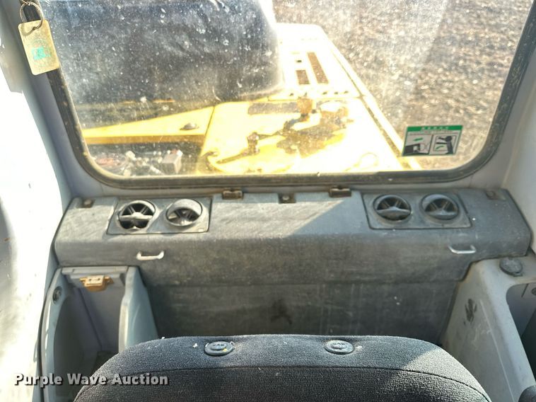 image for item LO9383 2004 Komatsu PC400LC-7L  excavator