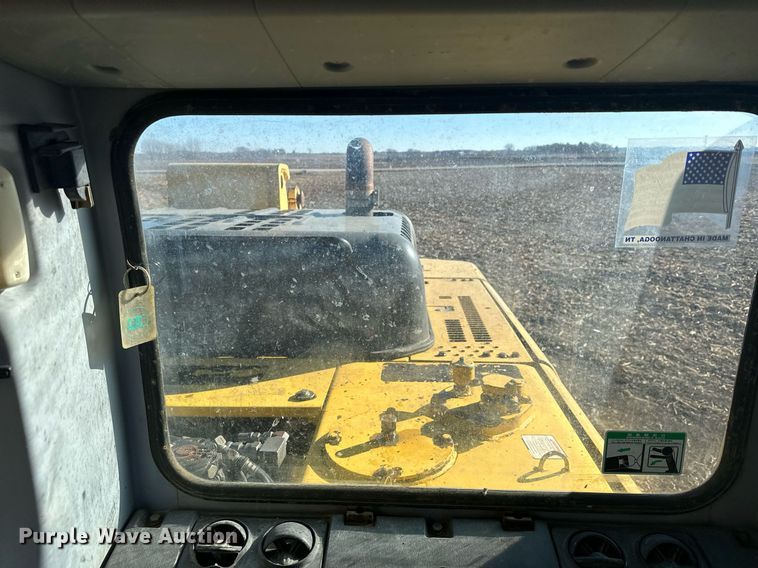 image for item LO9383 2004 Komatsu PC400LC-7L  excavator