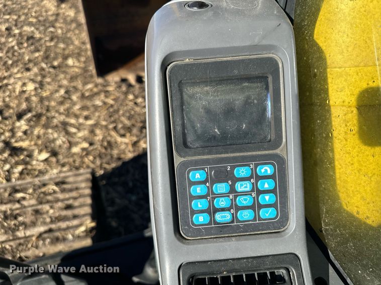 image for item LO9383 2004 Komatsu PC400LC-7L  excavator