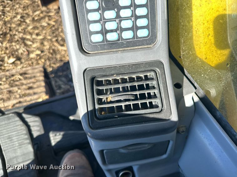 image for item LO9383 2004 Komatsu PC400LC-7L  excavator