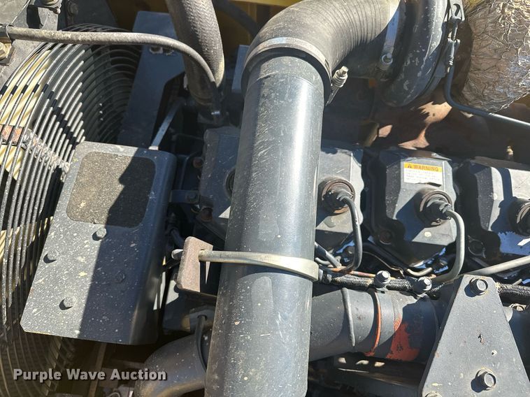 image for item LO9383 2004 Komatsu PC400LC-7L  excavator