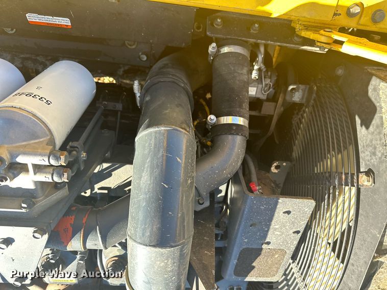 image for item LO9383 2004 Komatsu PC400LC-7L  excavator