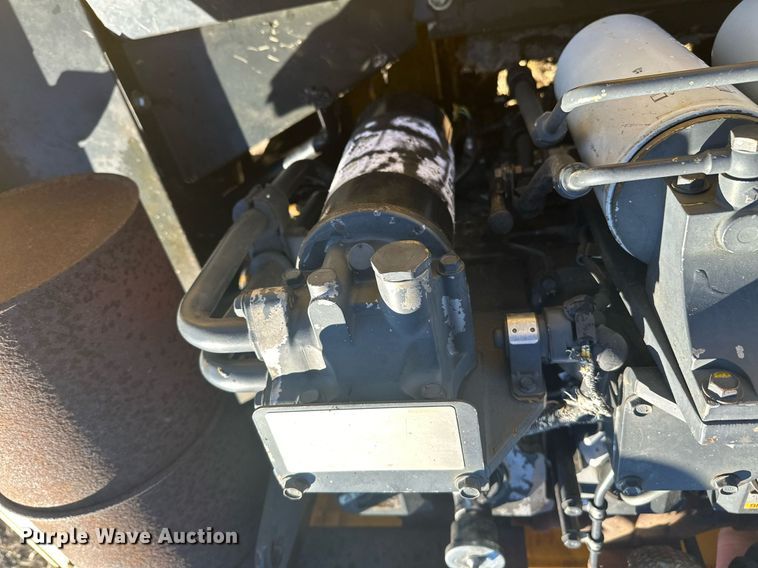 image for item LO9383 2004 Komatsu PC400LC-7L  excavator