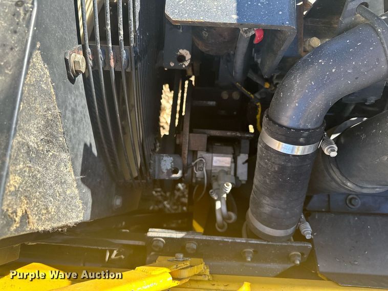 image for item LO9383 2004 Komatsu PC400LC-7L  excavator