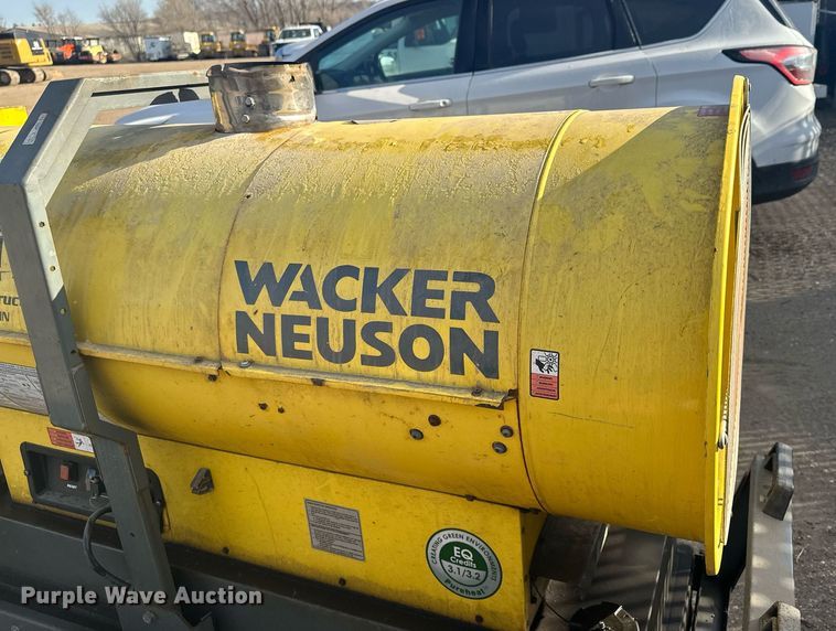 image for item LO9394 2014 Wacker Neuson HI400 HD  shop heater