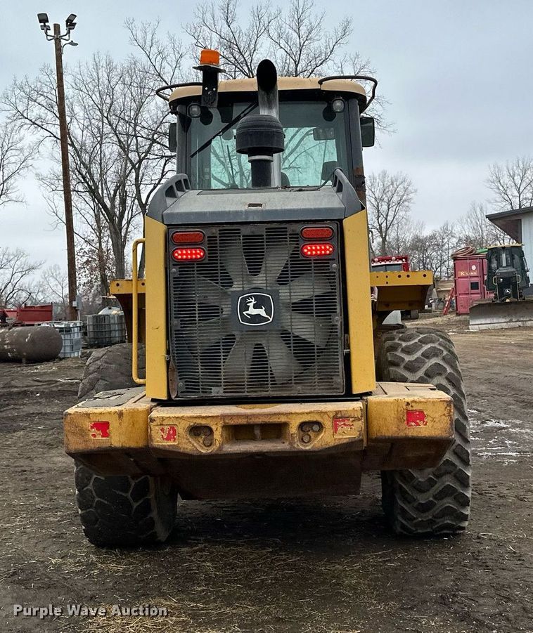 image for item LO9402 2010 John Deere 624K  wheel loader