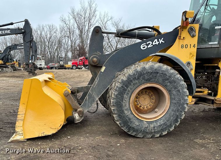 image for item LO9402 2010 John Deere 624K  wheel loader