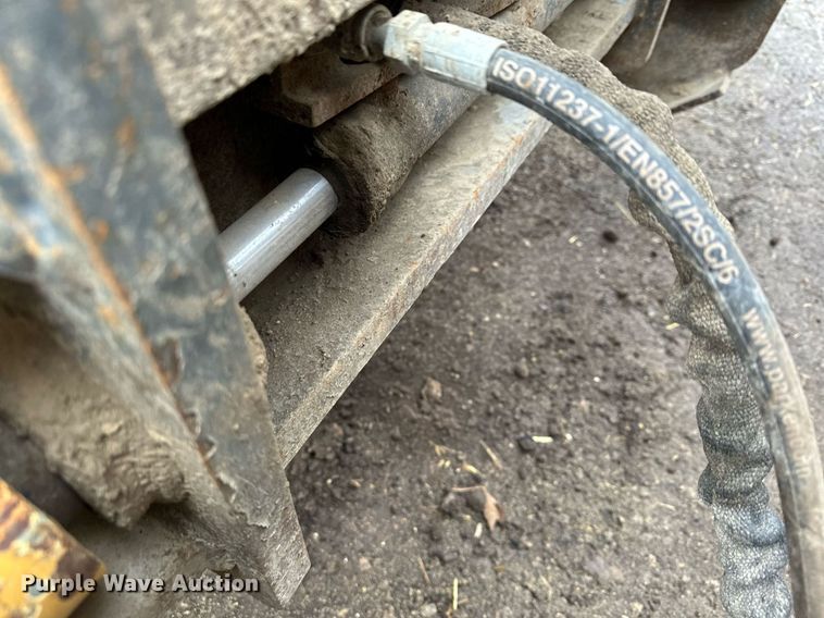 image for item LO9402 2010 John Deere 624K  wheel loader