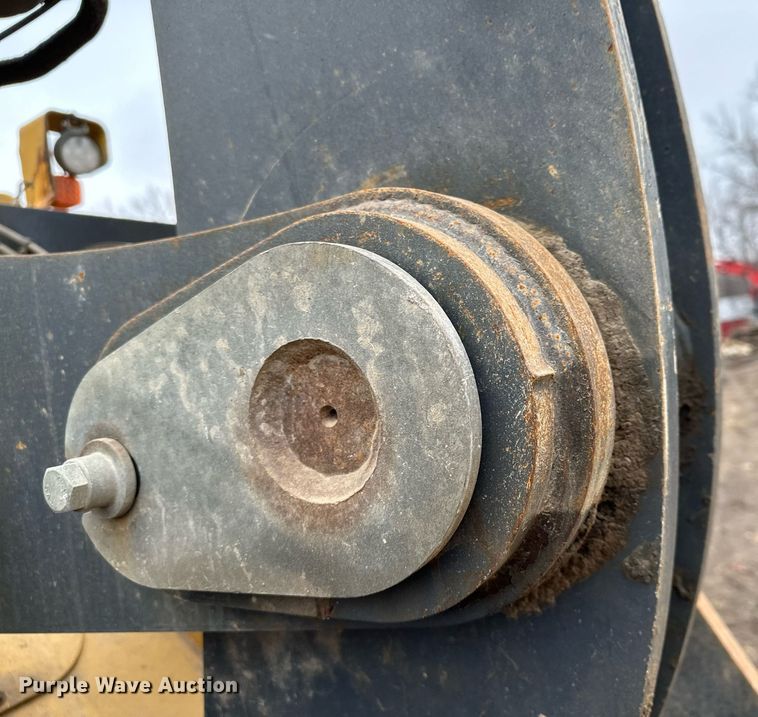 image for item LO9402 2010 John Deere 624K  wheel loader