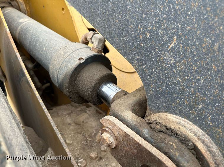 image for item LO9402 2010 John Deere 624K  wheel loader