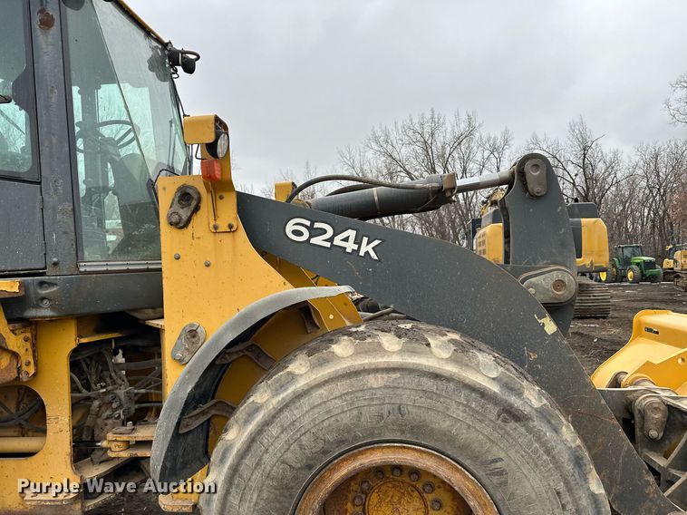 image for item LO9402 2010 John Deere 624K  wheel loader