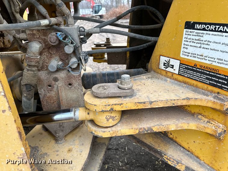 image for item LO9402 2010 John Deere 624K  wheel loader