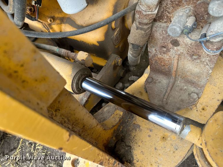 image for item LO9402 2010 John Deere 624K  wheel loader