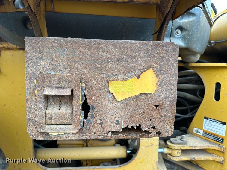 image for item LO9402 2010 John Deere 624K  wheel loader