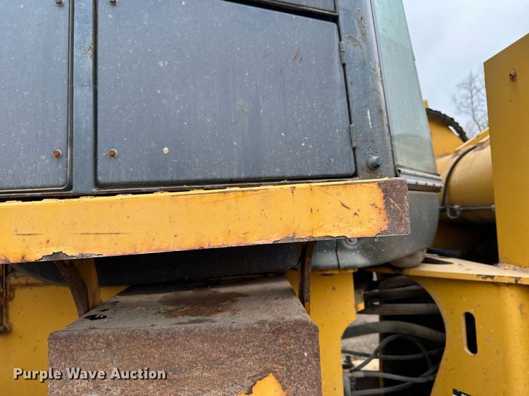 image for item LO9402 2010 John Deere 624K  wheel loader