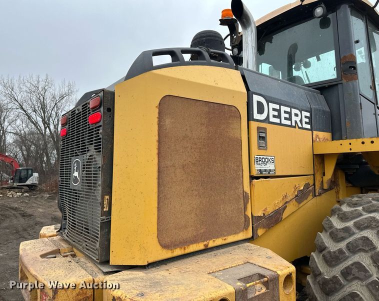 image for item LO9402 2010 John Deere 624K  wheel loader