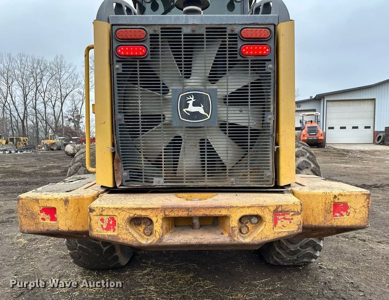 image for item LO9402 2010 John Deere 624K  wheel loader