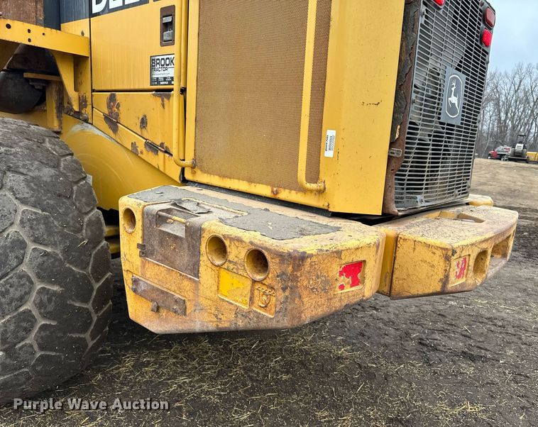 image for item LO9402 2010 John Deere 624K  wheel loader