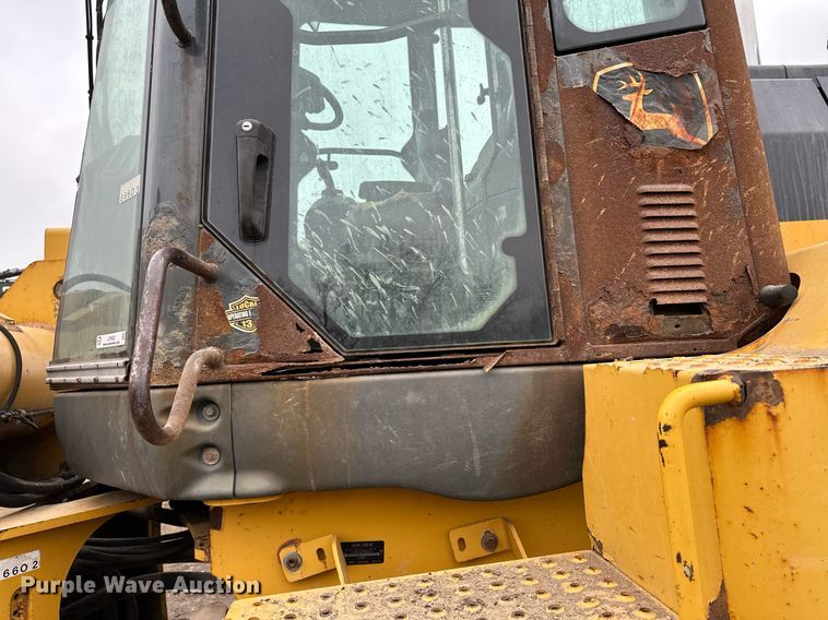 image for item LO9402 2010 John Deere 624K  wheel loader