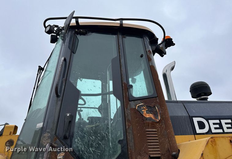 image for item LO9402 2010 John Deere 624K  wheel loader