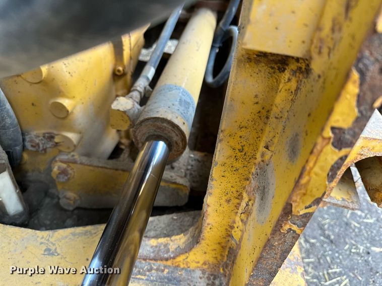 image for item LO9402 2010 John Deere 624K  wheel loader