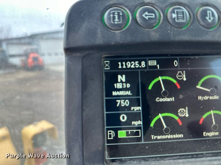 image for item LO9402 2010 John Deere 624K  wheel loader