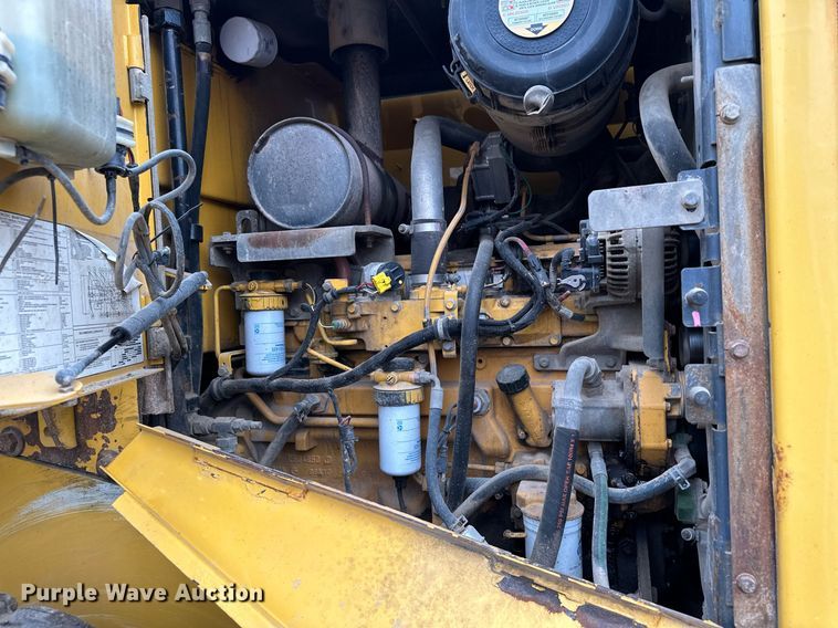 image for item LO9402 2010 John Deere 624K  wheel loader