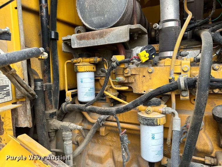 image for item LO9402 2010 John Deere 624K  wheel loader