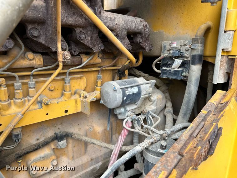 image for item LO9402 2010 John Deere 624K  wheel loader