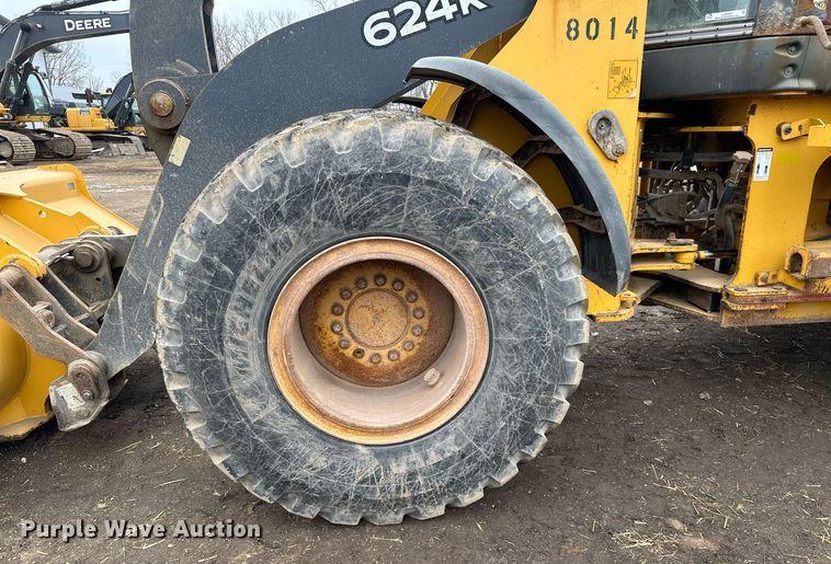 image for item LO9402 2010 John Deere 624K  wheel loader