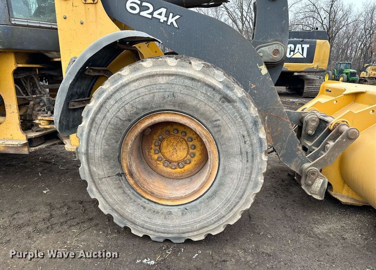image for item LO9402 2010 John Deere 624K  wheel loader
